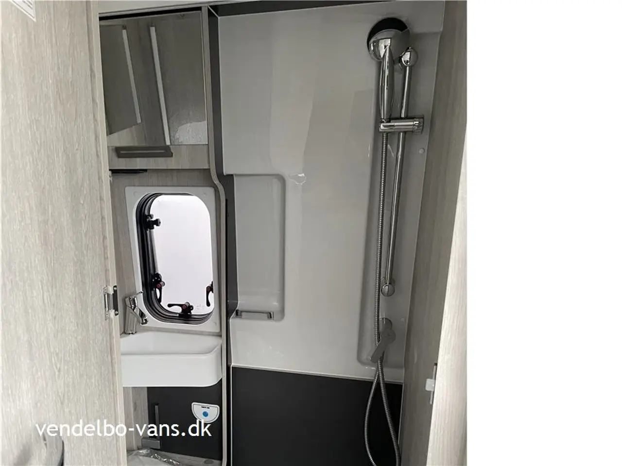 Billede 17 - 2026 - Rollerteam Livingstone DUO Sport   CamperVan med enkeltsenge som kan omforandres til dobb.seng