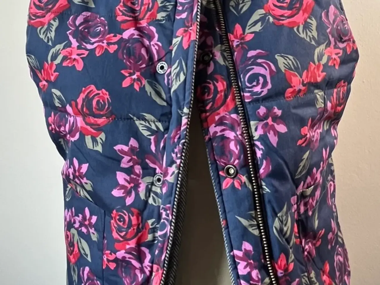 Billede 4 - Levi's, vendbar vest, str S