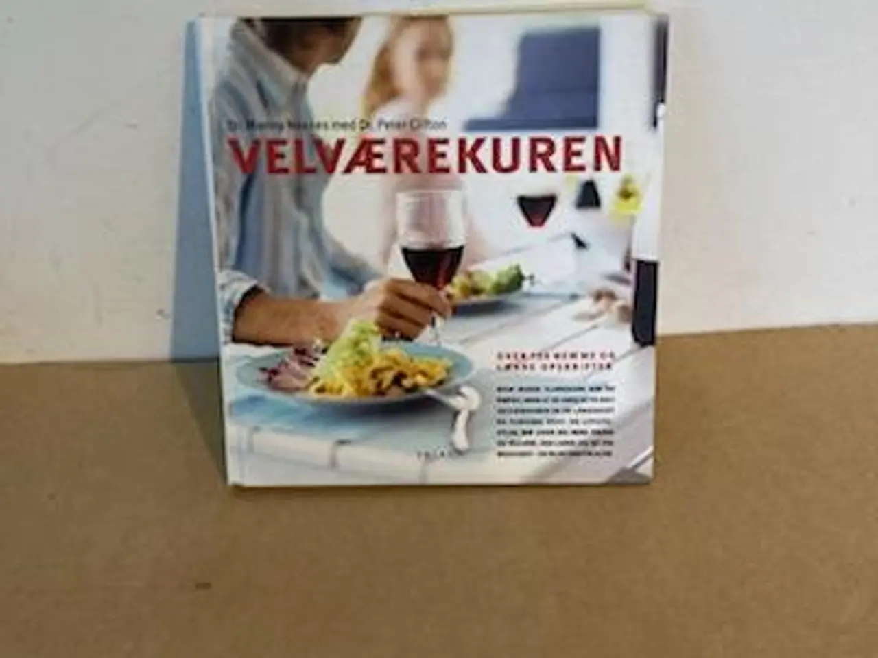 Billede 1 - Bog: Velværekuren, med kost og livsstilsplan.