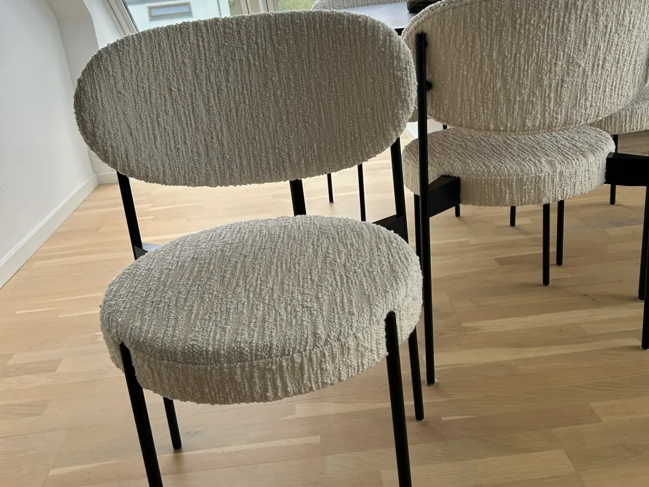 Billede 4 - Verner Panton bord og 4 stole serie 430