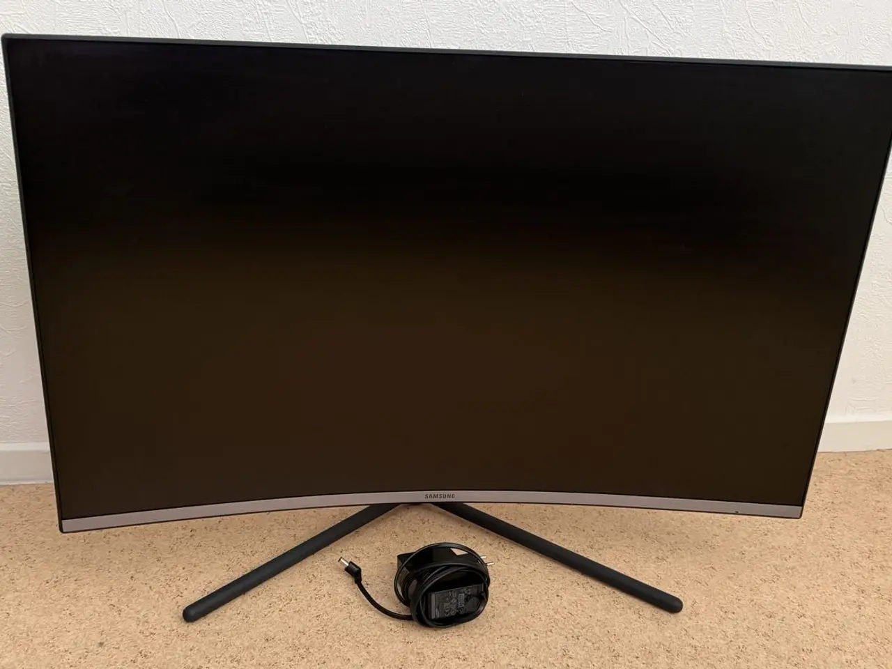 Billede 1 - Samsung Skærm U32R594CWR