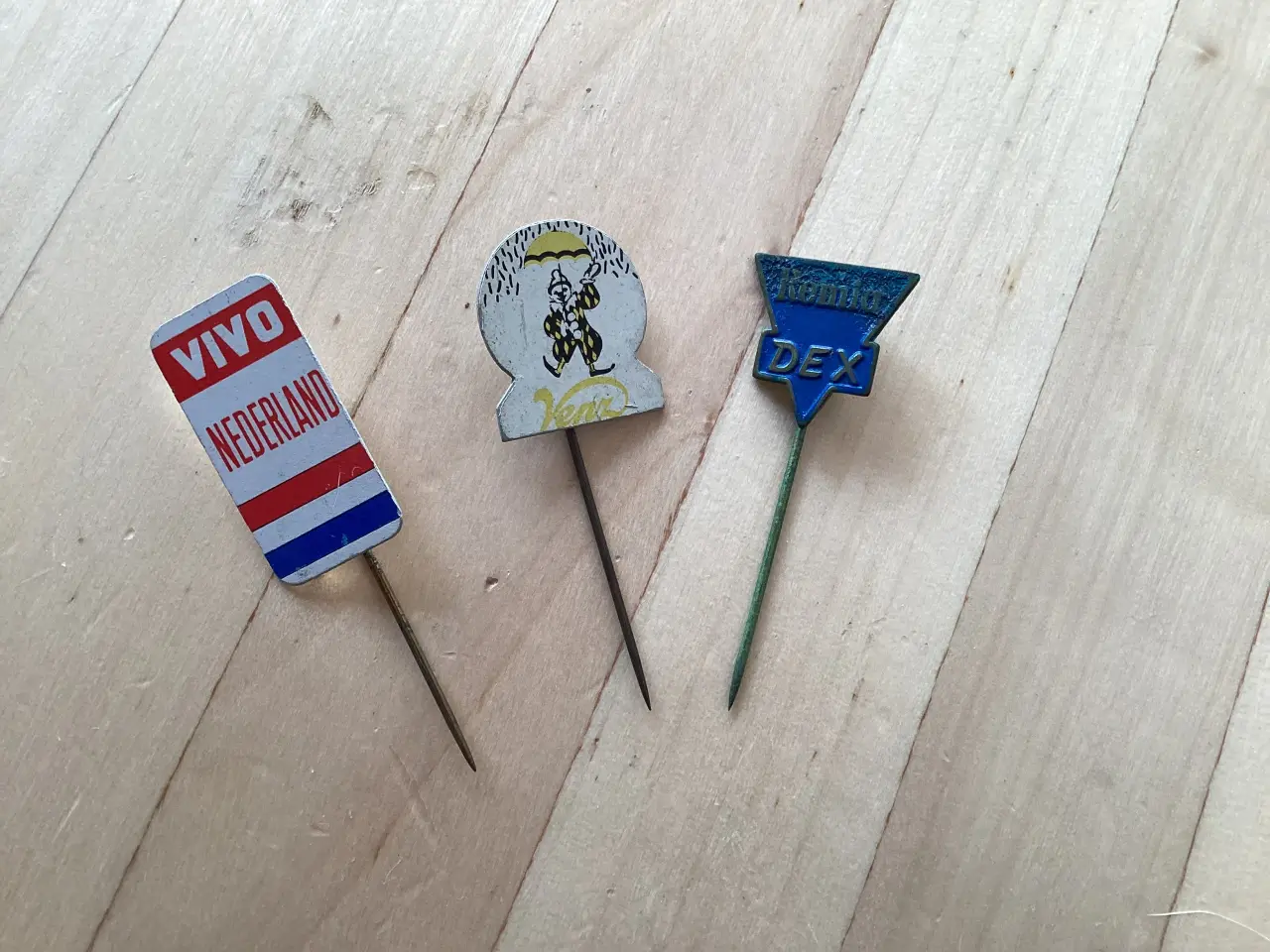 Billede 4 - 9 ældre pins