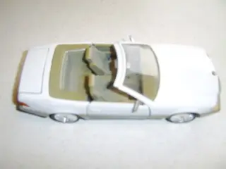 MERCEDES BENZ 500 SL åben sportvogn hvid