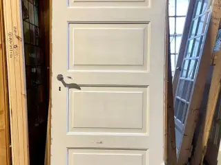 Original højrehængt fyldningsdør m. karm