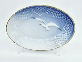 Mågestel Oval Asiet nr. 38 Med Guldkant 1 sortering
