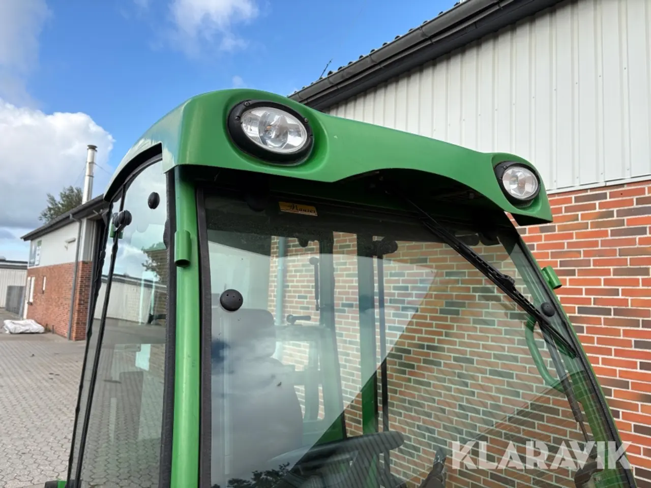 Billede 8 - Redskabsbærer John Deere 1545 med kost
