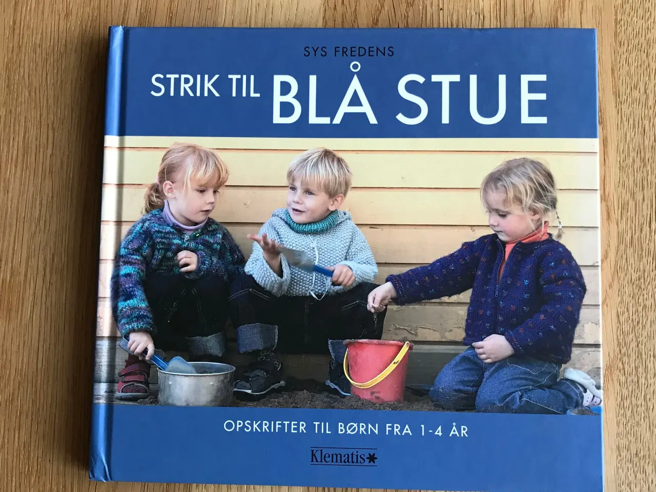 Billede 1 - Strik til BLÅ STUE  af Sys Fredens