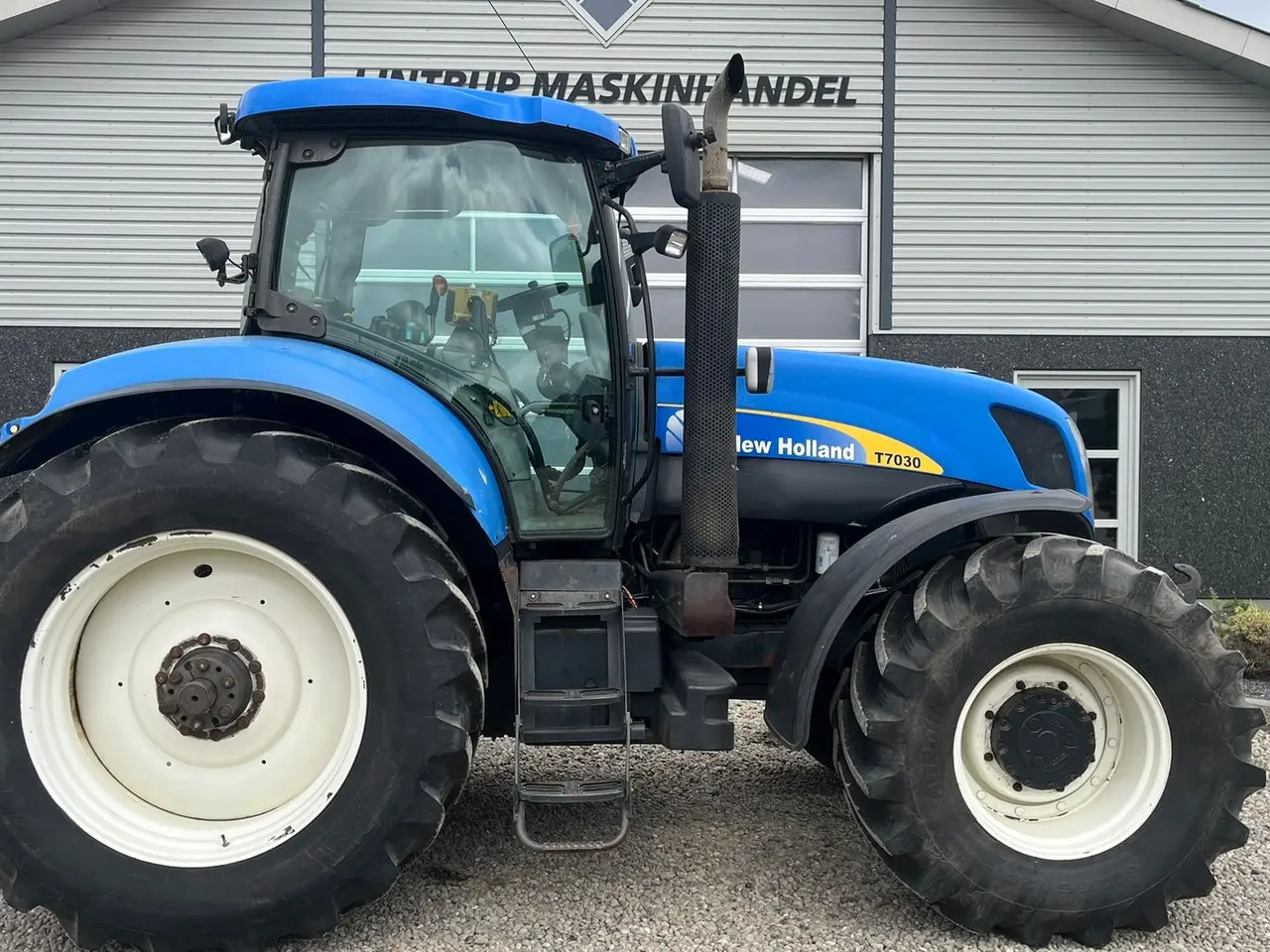 Billede 2 - New Holland T7030 SS med frontlift