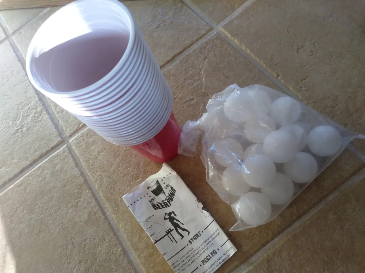 Billede 1 - BEER PONG festspil