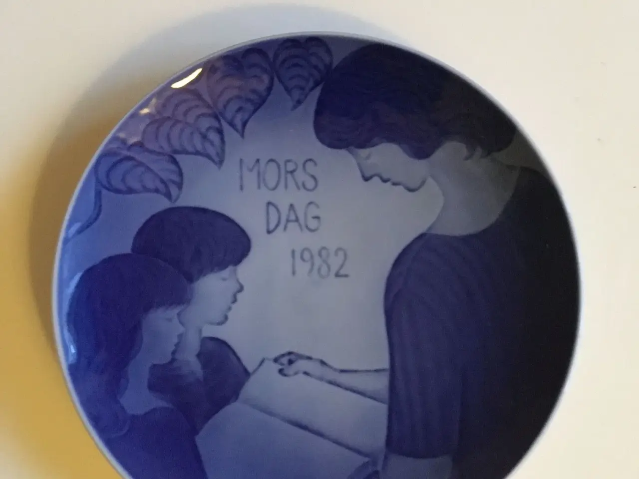 Billede 2 - Mors dags gave 3 skønne platter Royal Copenhagen