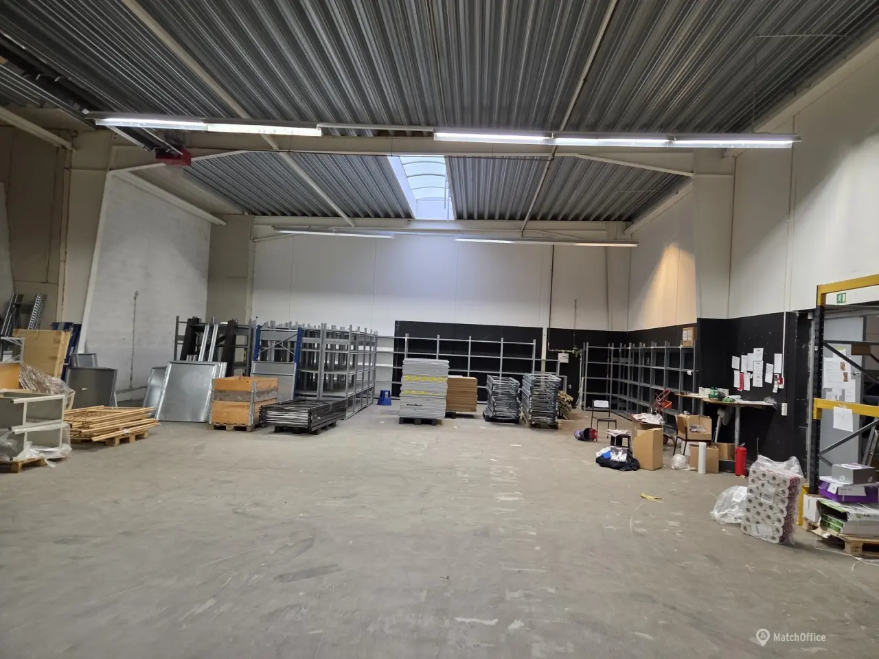 Billede 3 - Lokale til pladskrævende butik