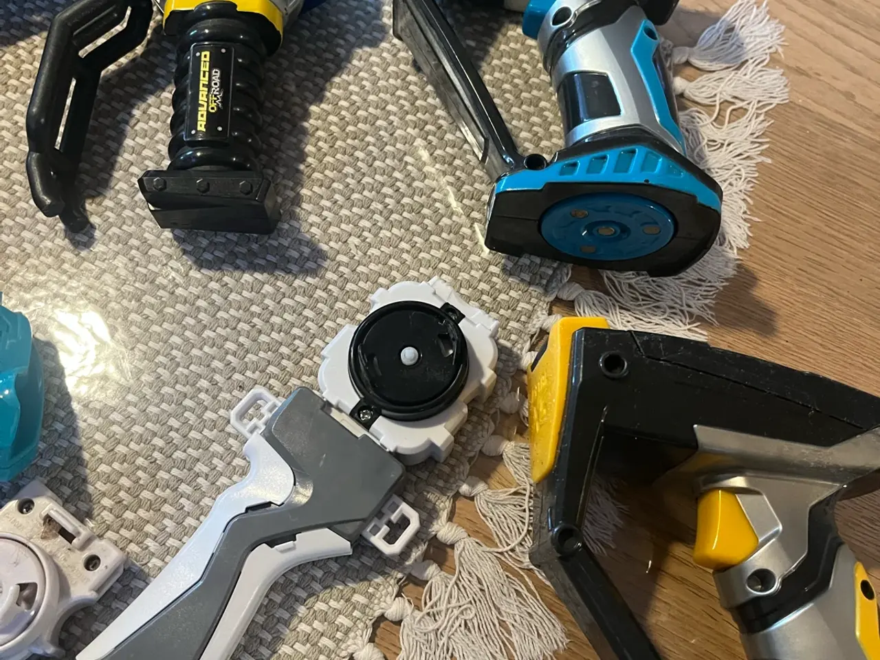 Billede 3 - Stort lot beyblade