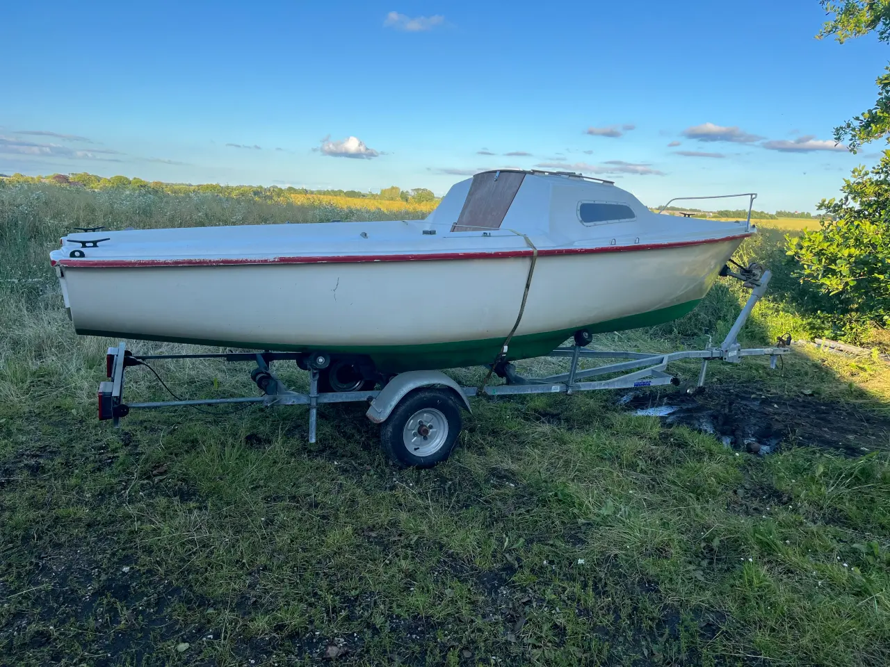 Billede 1 - Båd med kabine inkl. trailer