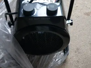 Varmeblæser 3kw 230v. med tilt/vippe . (14 Grader)