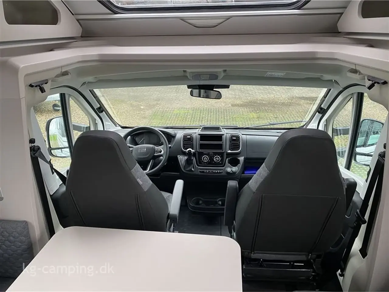 Billede 5 - 2026 - Adria Matrix 650 SL   Ny på lager. Adria Matrix 650 SL med sænkeseng