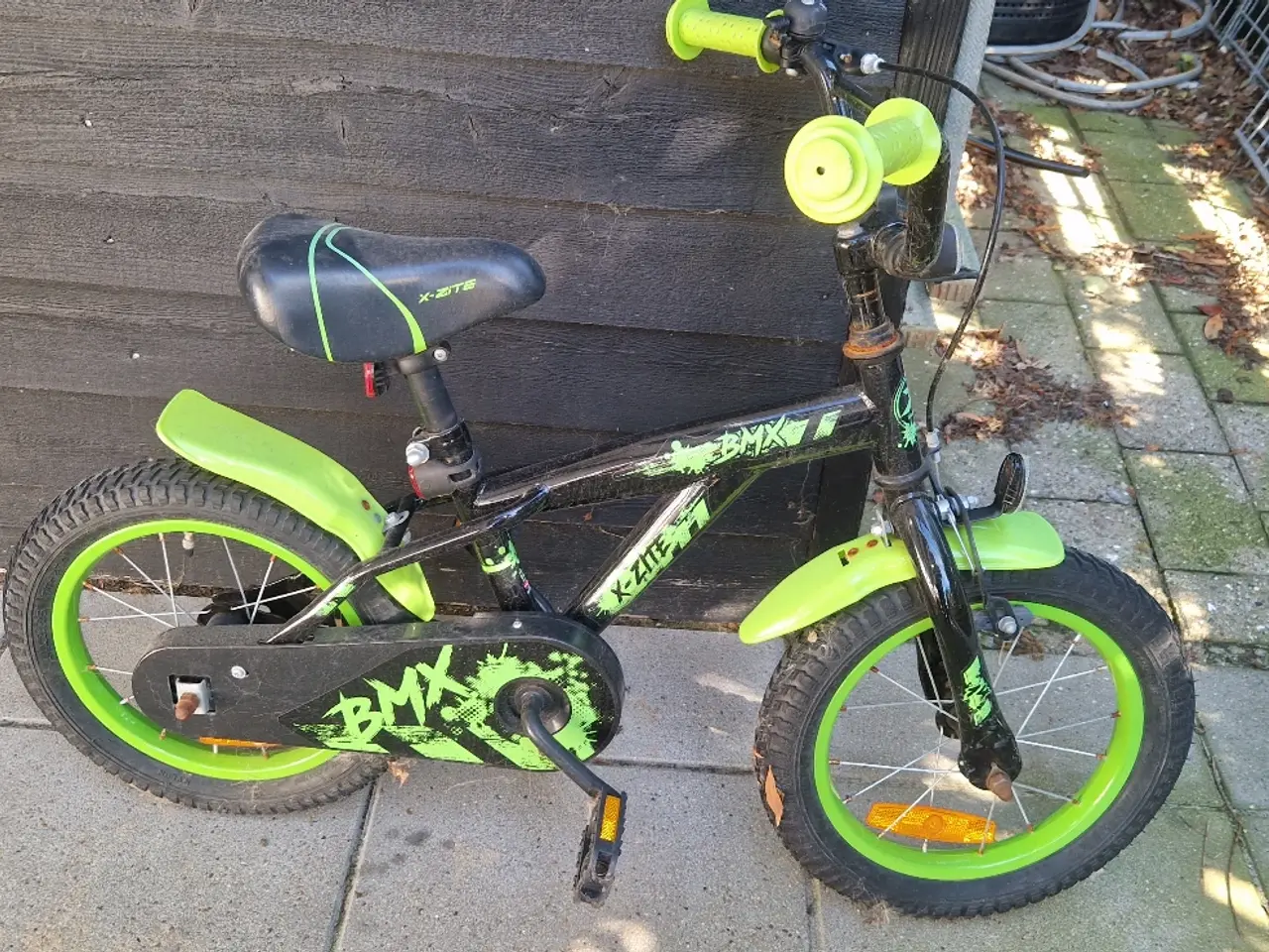 Billede 1 - X-ZITE BMX børnecykel 14" sort/grøn