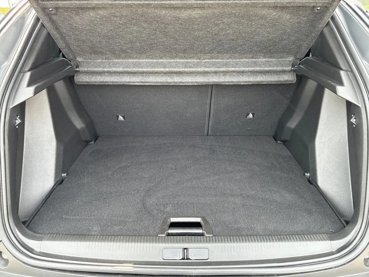 Billede 11 - Peugeot e-2008 54 GT Sky