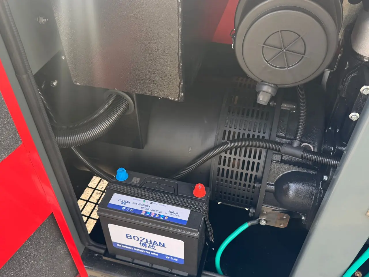 Billede 12 - KAWAKENKI KK25-III-SSS Næsten ny 25 KVA Generator