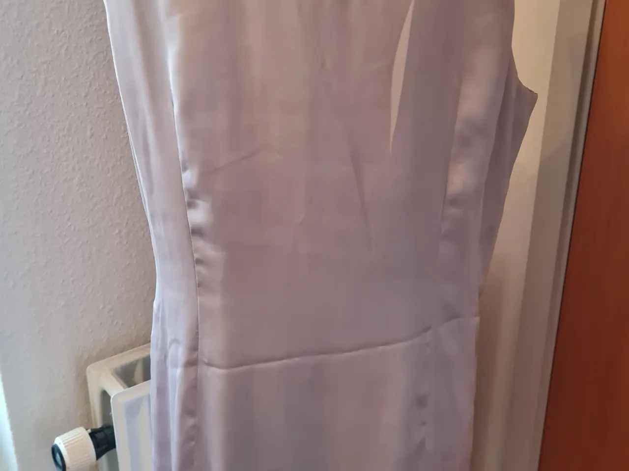 Billede 3 - Kjole str 44 fra H&M 