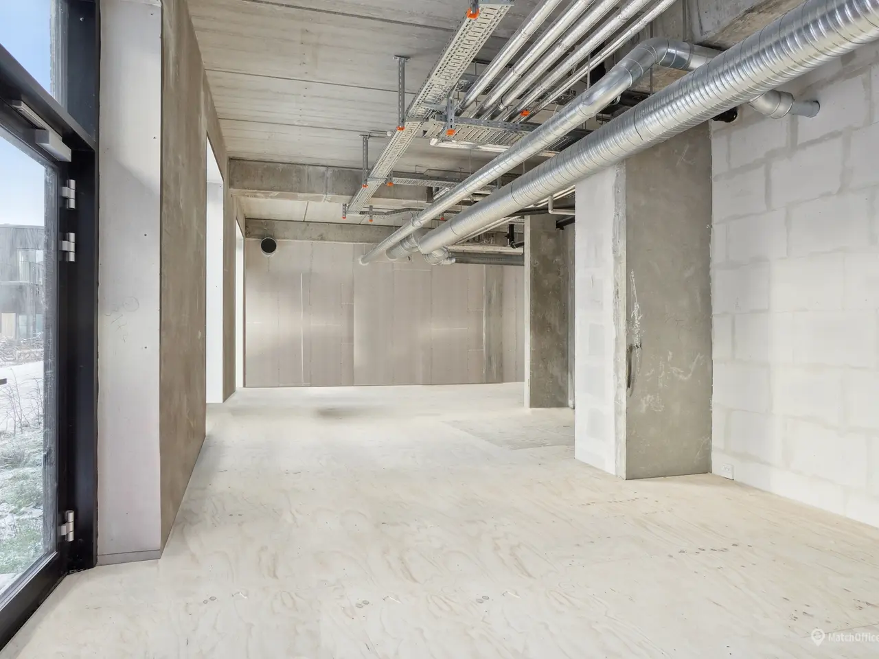 Billede 3 - Hjørnelejemål på 149 m² med markant synlighed mod gaden