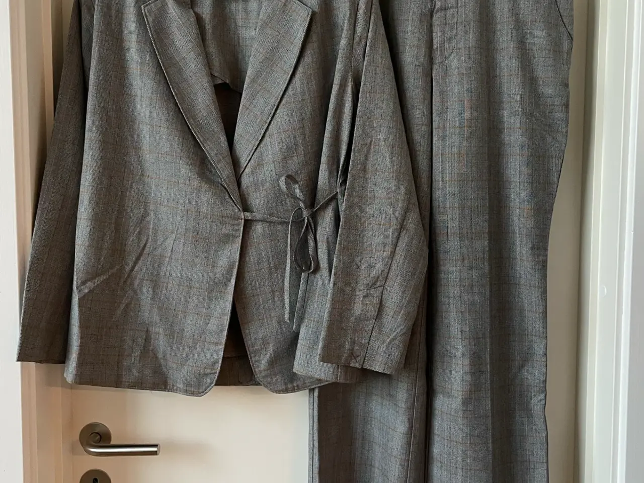 Billede 1 - Who What Wear suit