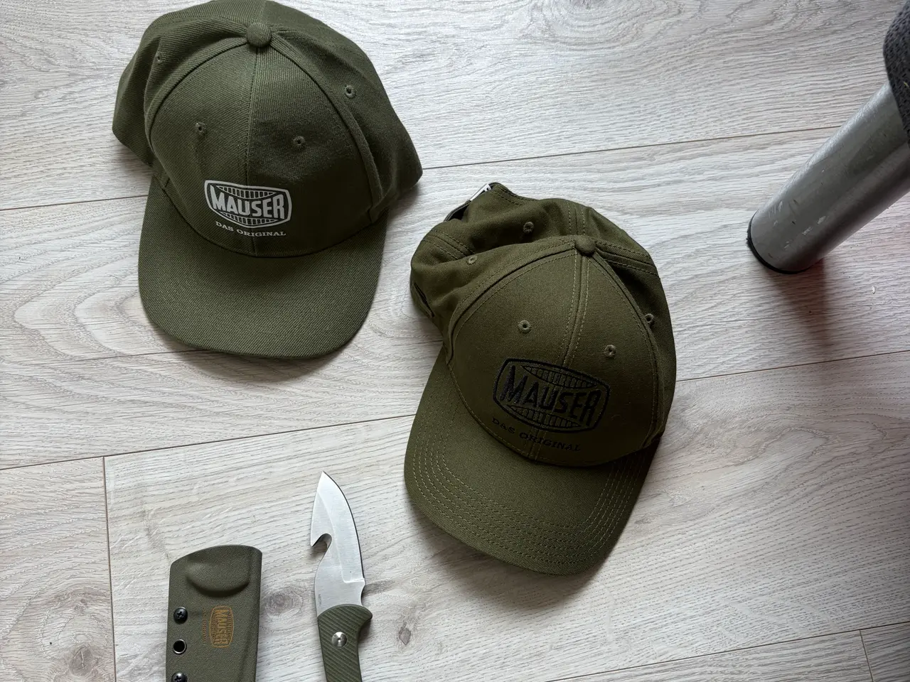 Billede 1 - Mauser kniv og 2 kasketter