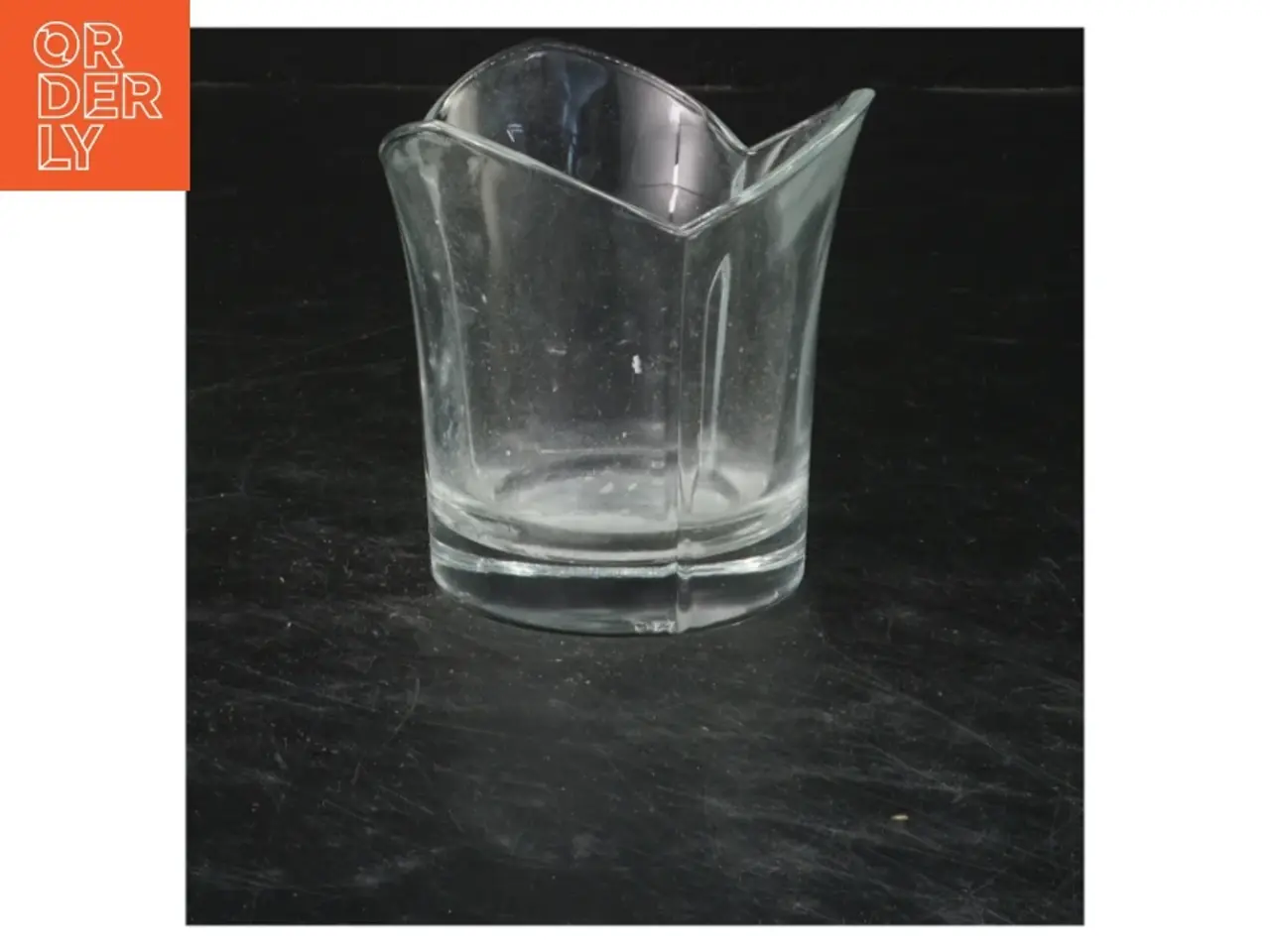 Billede 1 - Transparent glas vase (str. 8,5x6 cm)