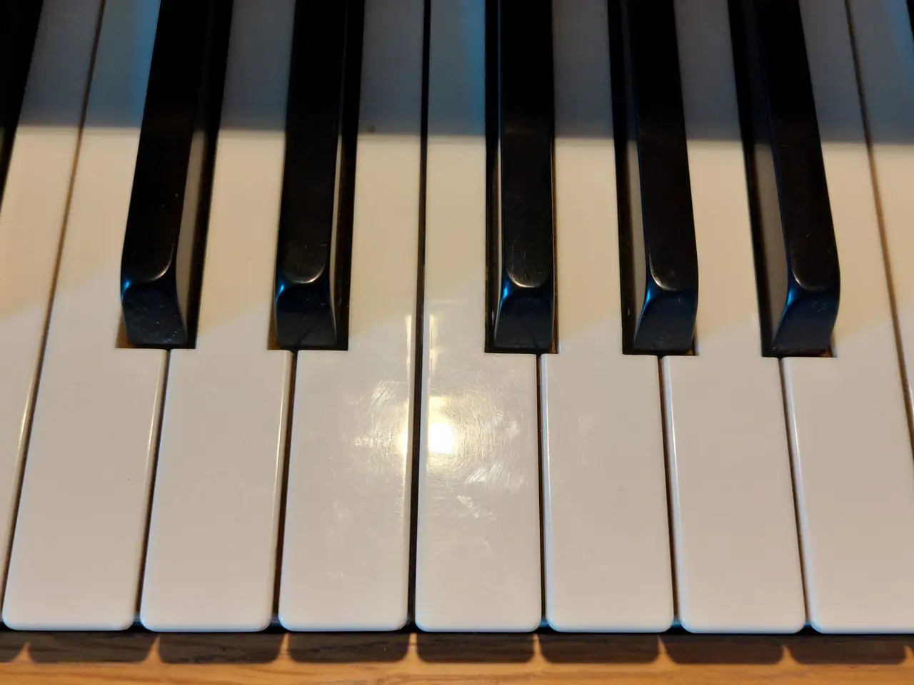 Billede 2 - Opretstående Piano / Klaver
