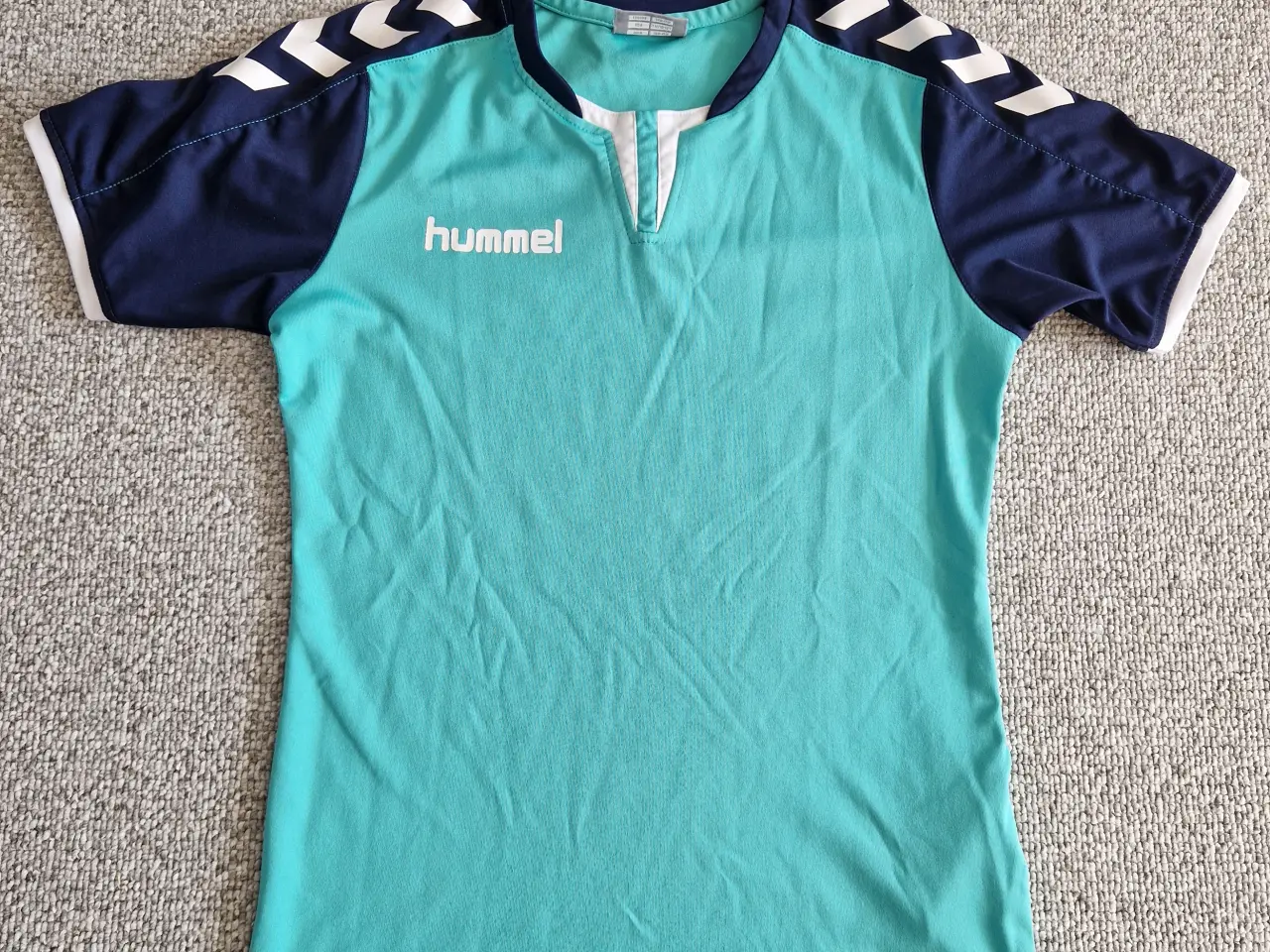 Billede 1 - Hummel T-shirt str 140-152 