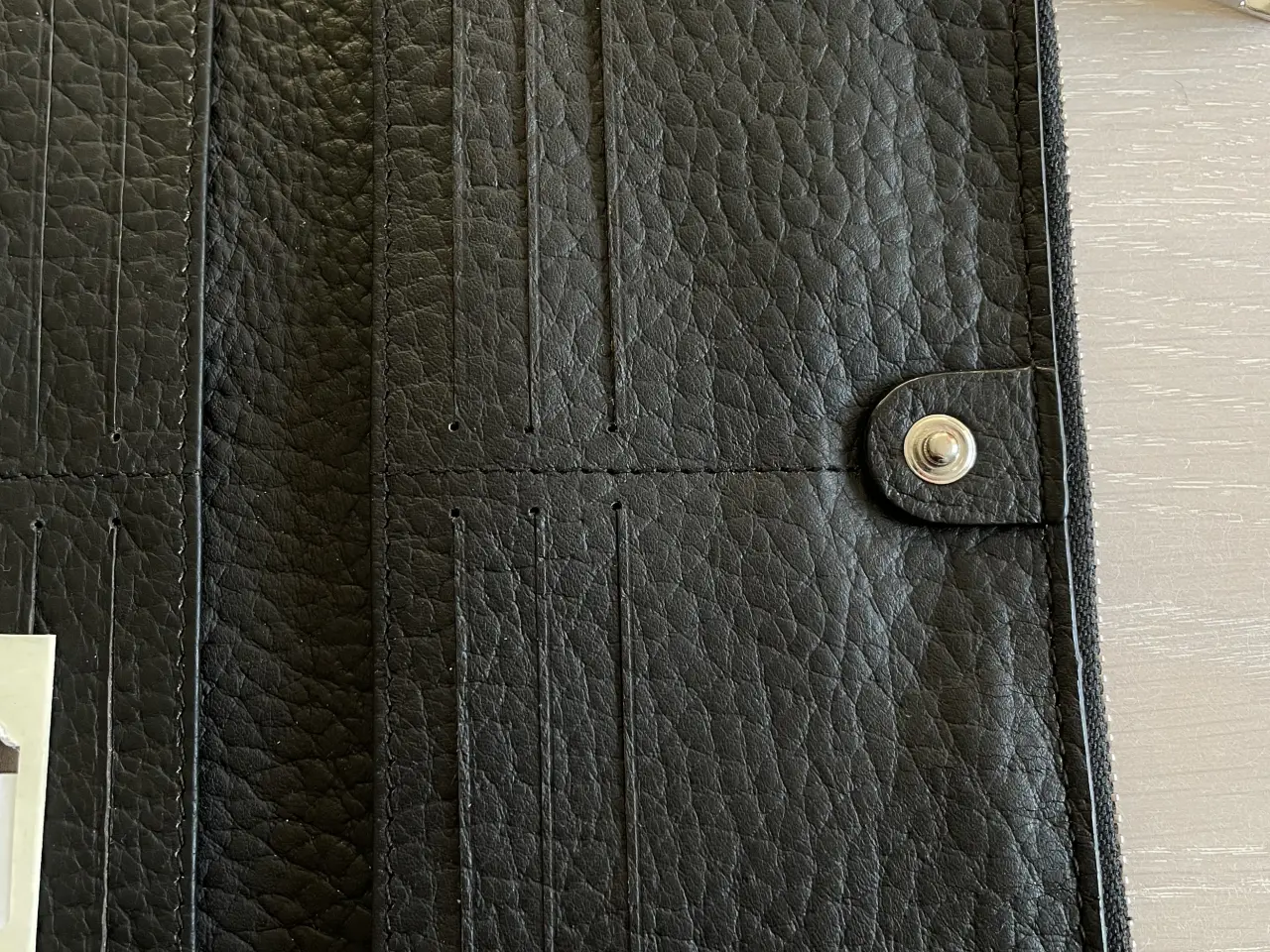 Billede 5 - Ny sort læder clutch