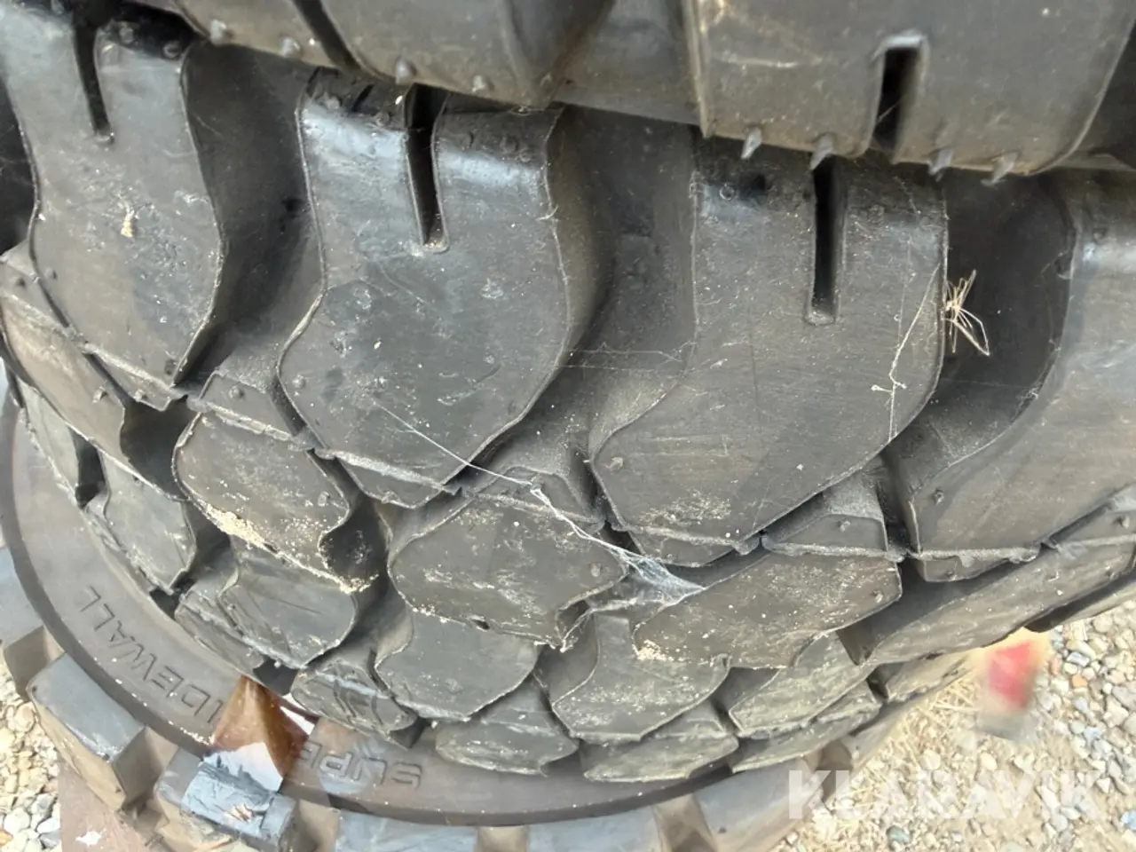 Billede 10 - Truckdæk Armour DLT 328 - 4 styk