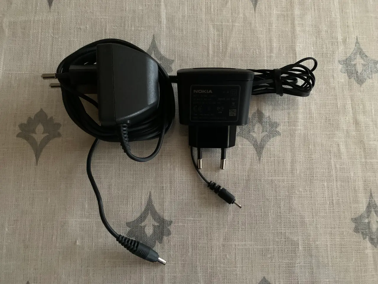 Billede 1 - Oplader til Nokia telefon