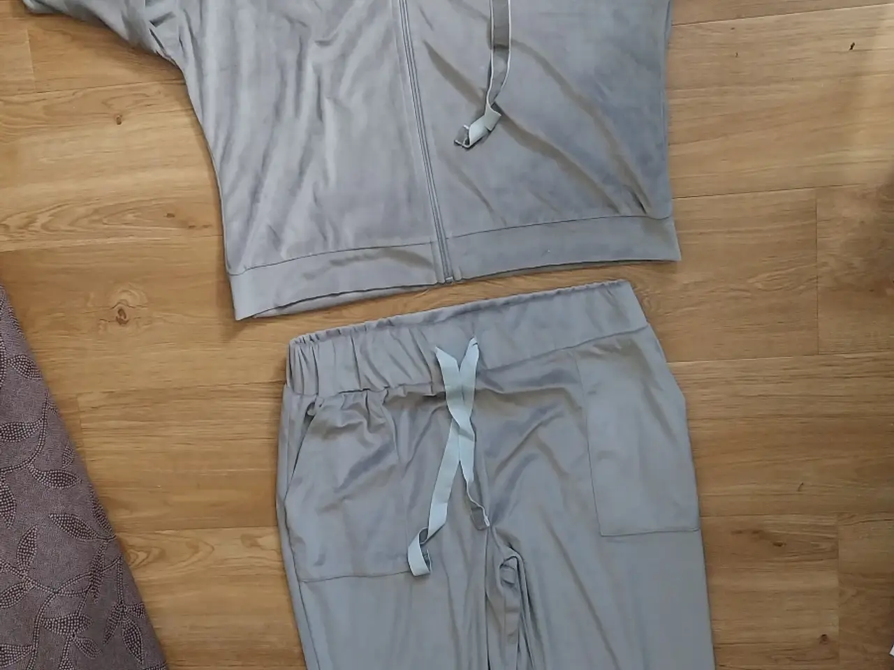 Billede 4 - Oeko tex jogging dragt str. S / M