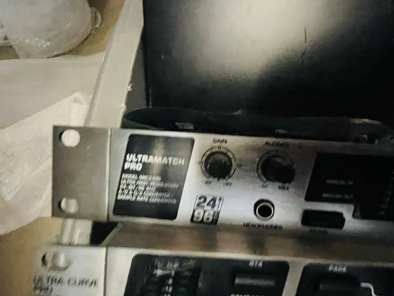 Billede 5 - Lydudstyr: Behringer Ultramatch Pro SRC2496 & Ultra-Curve Pro DEQ2496 (Rack)