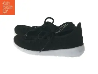 Danskin sneakers, størrelse 33 fra Danskin (str. 33 )
