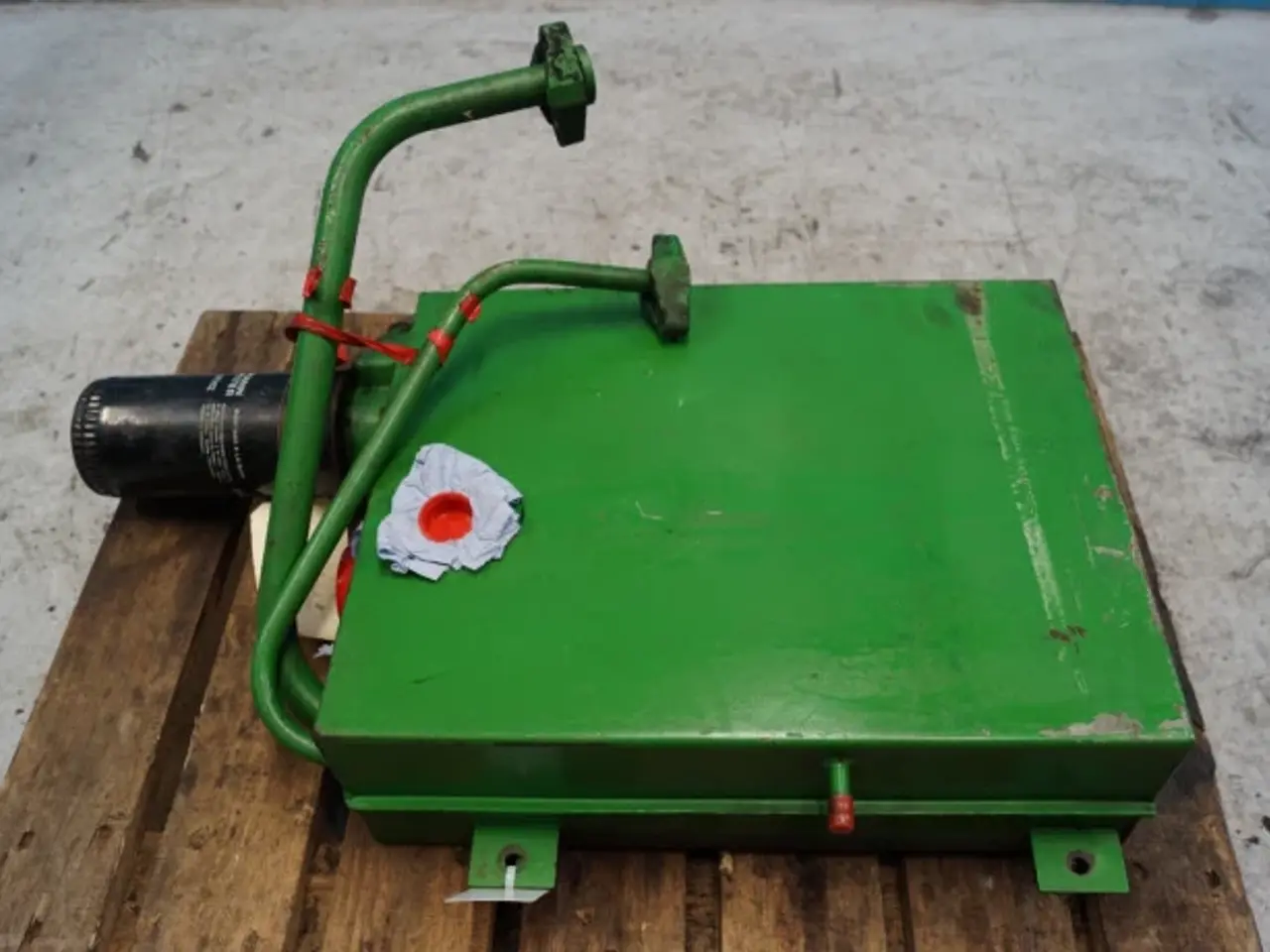 Billede 2 - John Deere 965 Hydrauliktank AZ22879