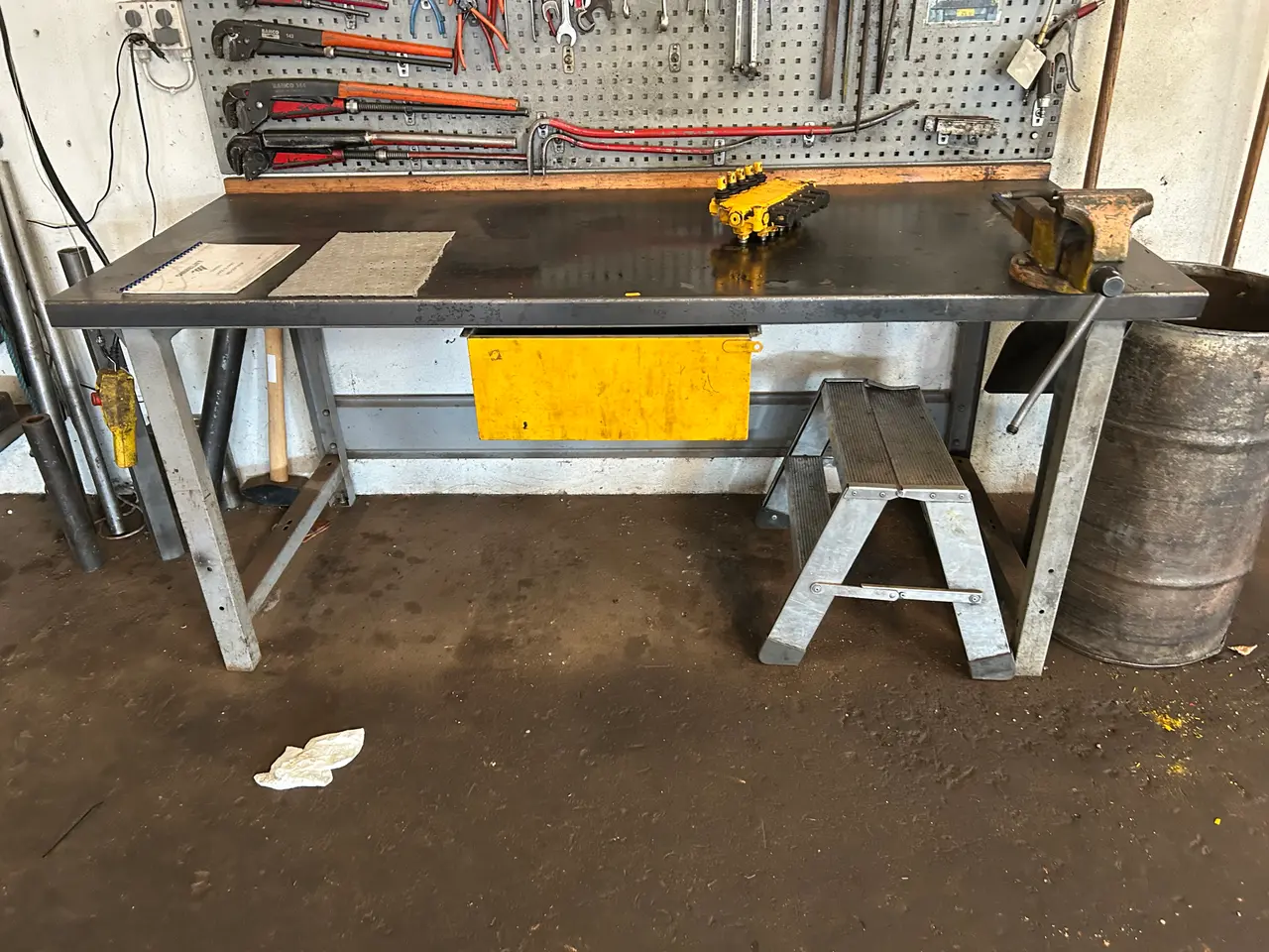 Billede 1 - Arbejdsbord
