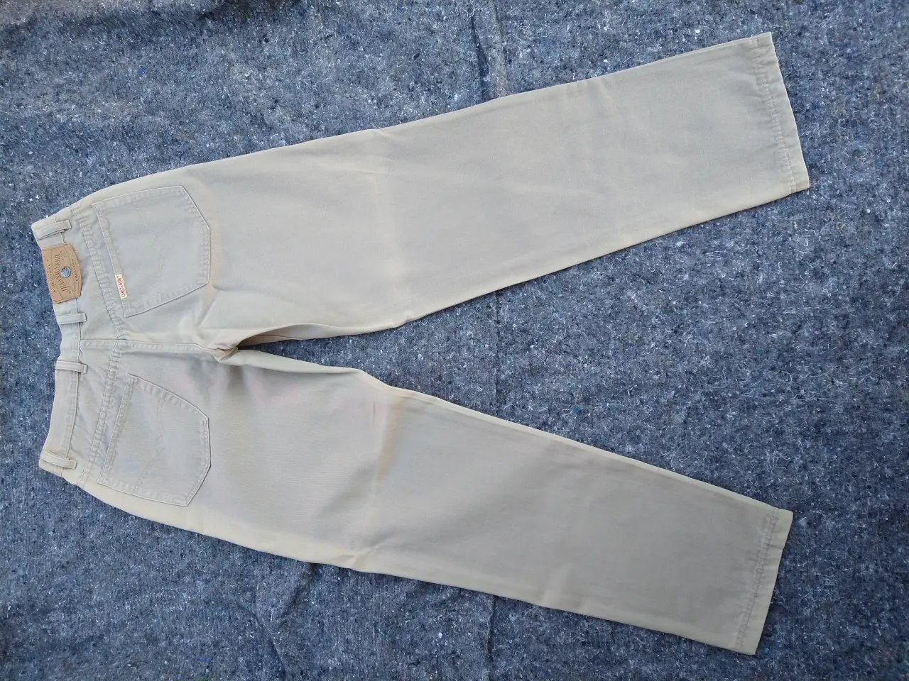 Billede 2 - Chez Leon, str.32, beige-farvet
