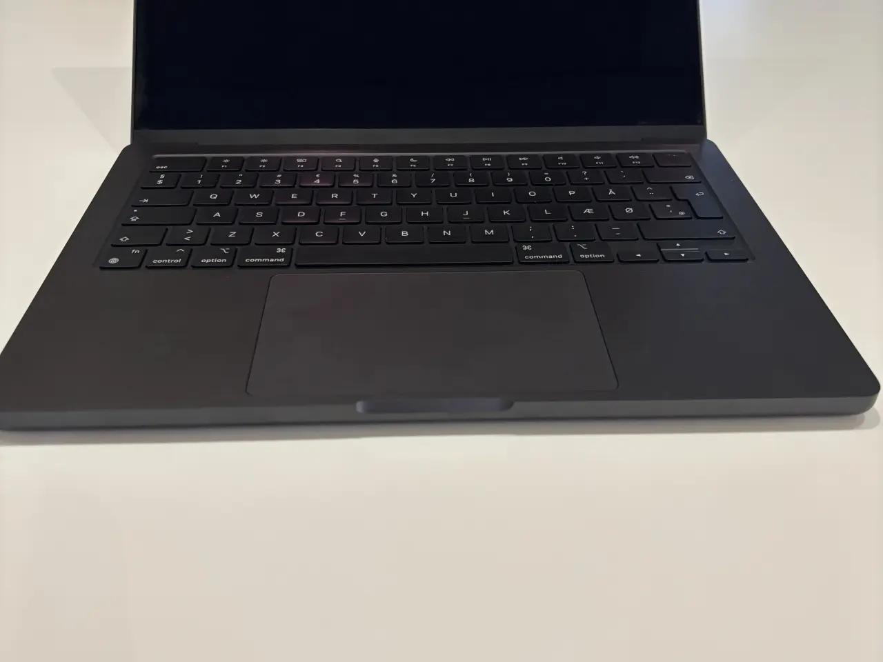 Billede 3 - MacBook Pro m4 14 tommer spaceblack