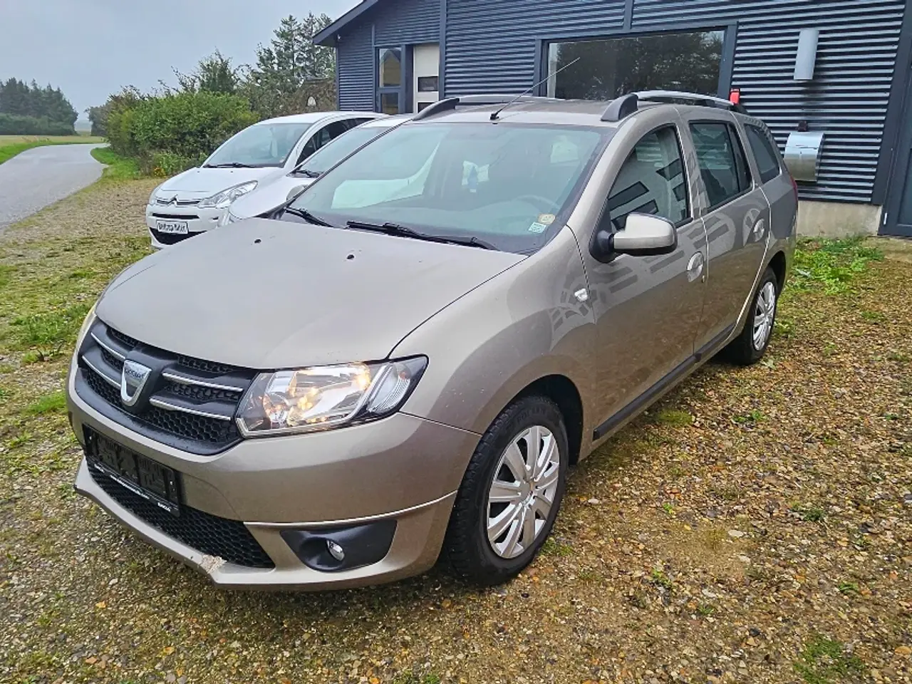 Billede 1 - 139000 km Dacia logan 2015