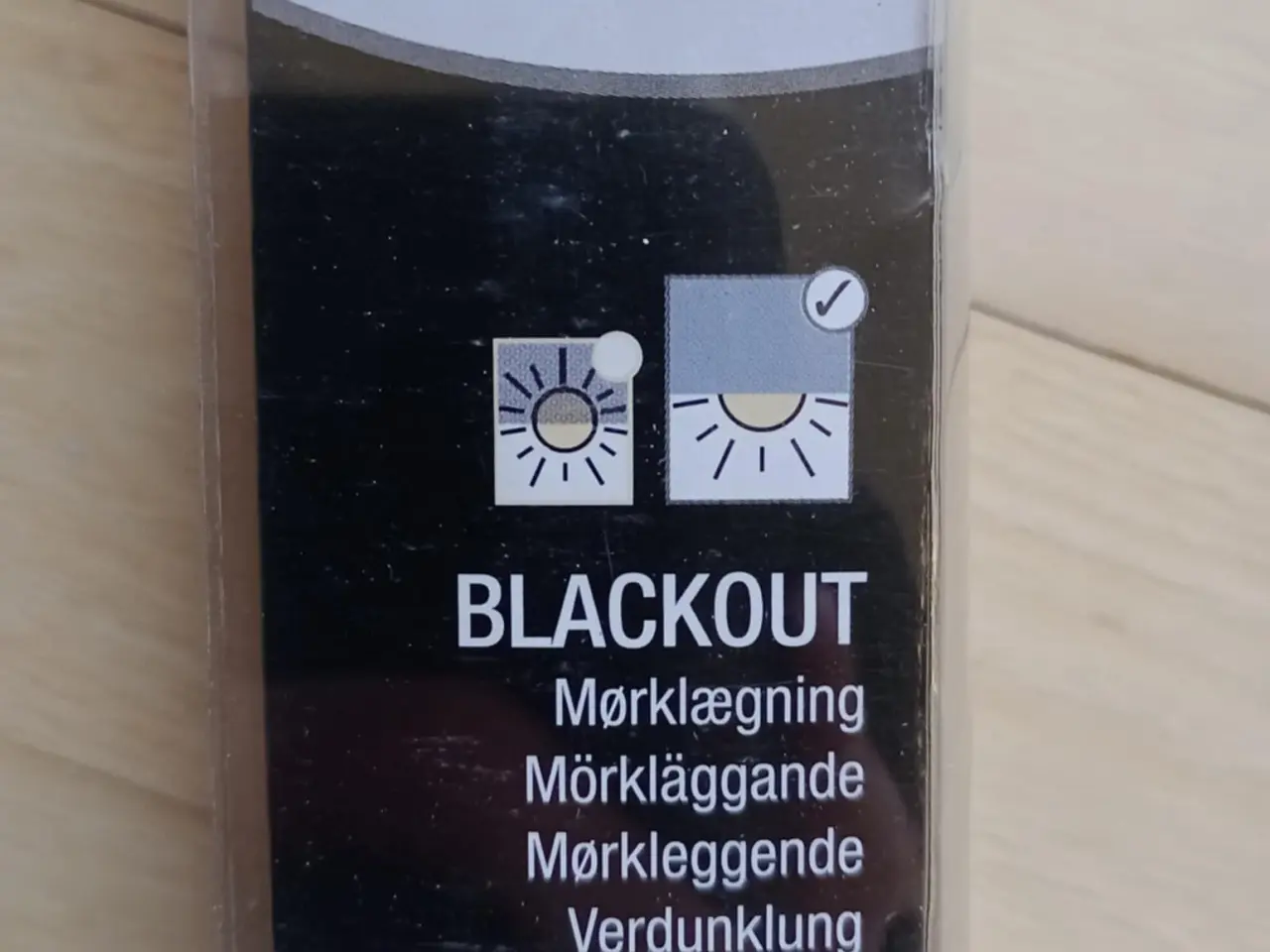 Billede 2 - Debel mørklægnings rullegardin, uåbnet.