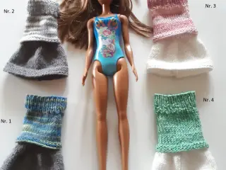 Hjemmestrikket Barbie tøj