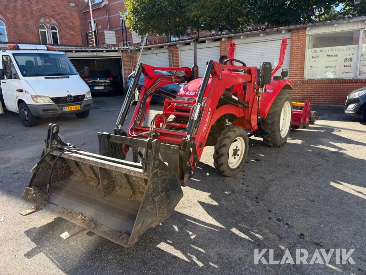 Billede 1 - Traktor Onj dong feng 430 med frontlæsser og udstyr.