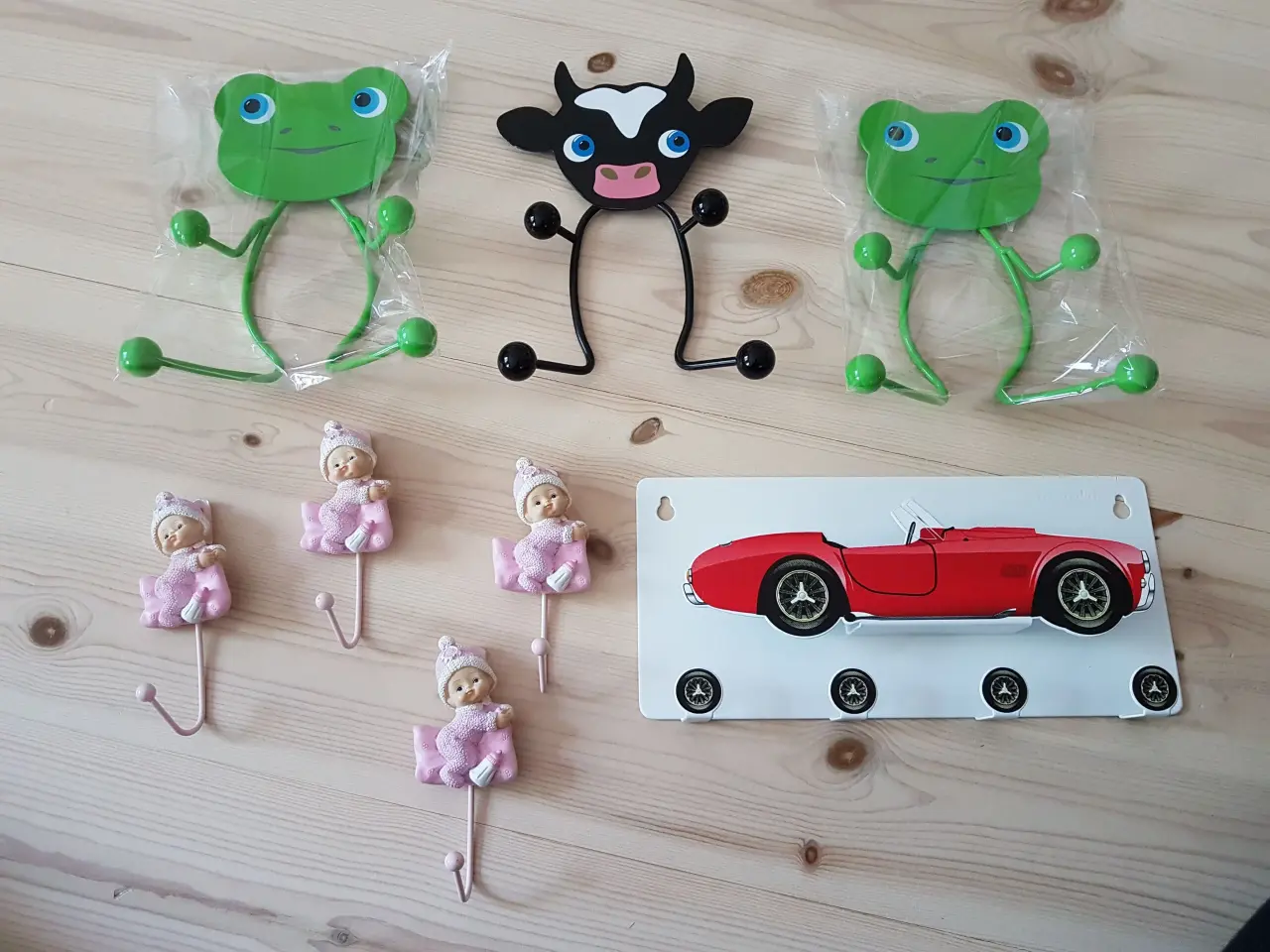 Billede 1 - HELT NYE knager, knagerække
