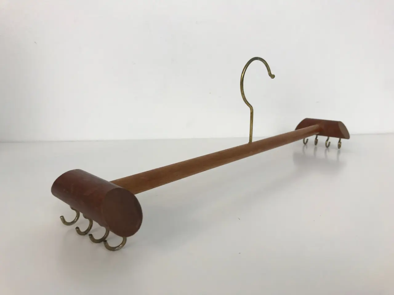 Billede 6 - Retro bøjle / ophæng i teak og messing
