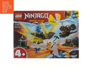 LEGO Ninjago Dragons Rising sæt fra Lego (str. 26x19 cm)