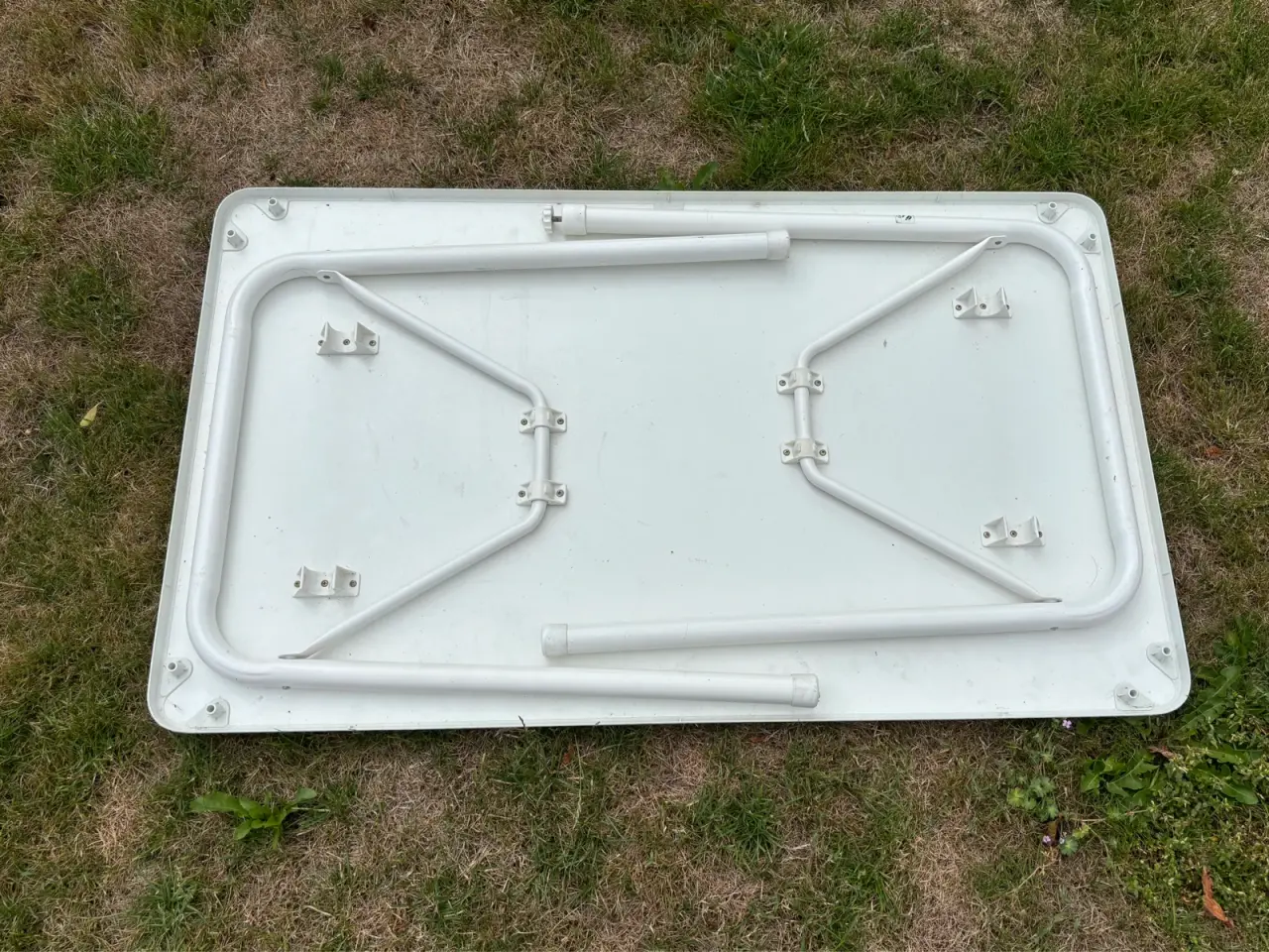 Billede 3 - Hvidt/gråt sammenklappeligt bord