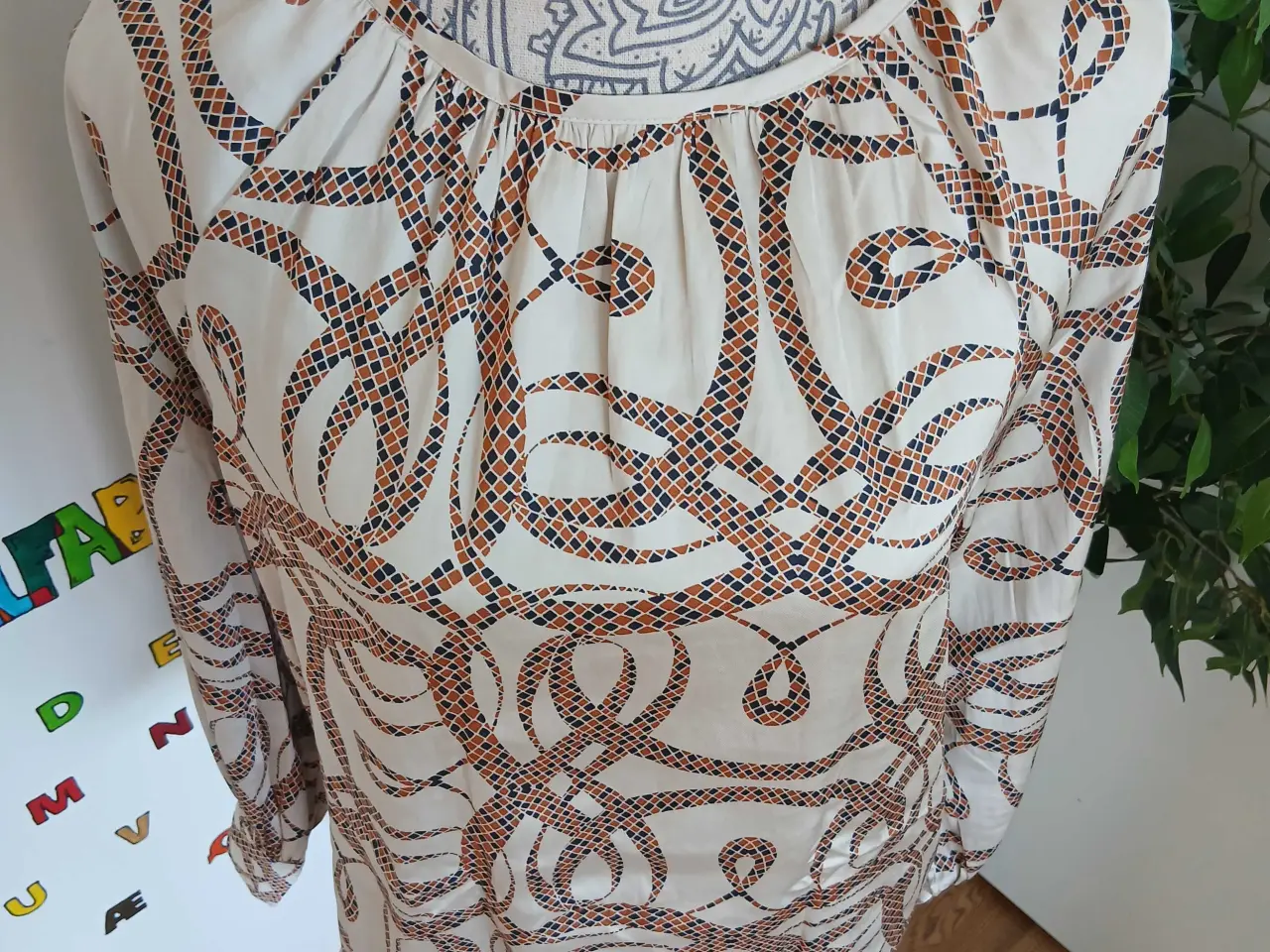 Billede 2 - Bluse. H&M. XS/34