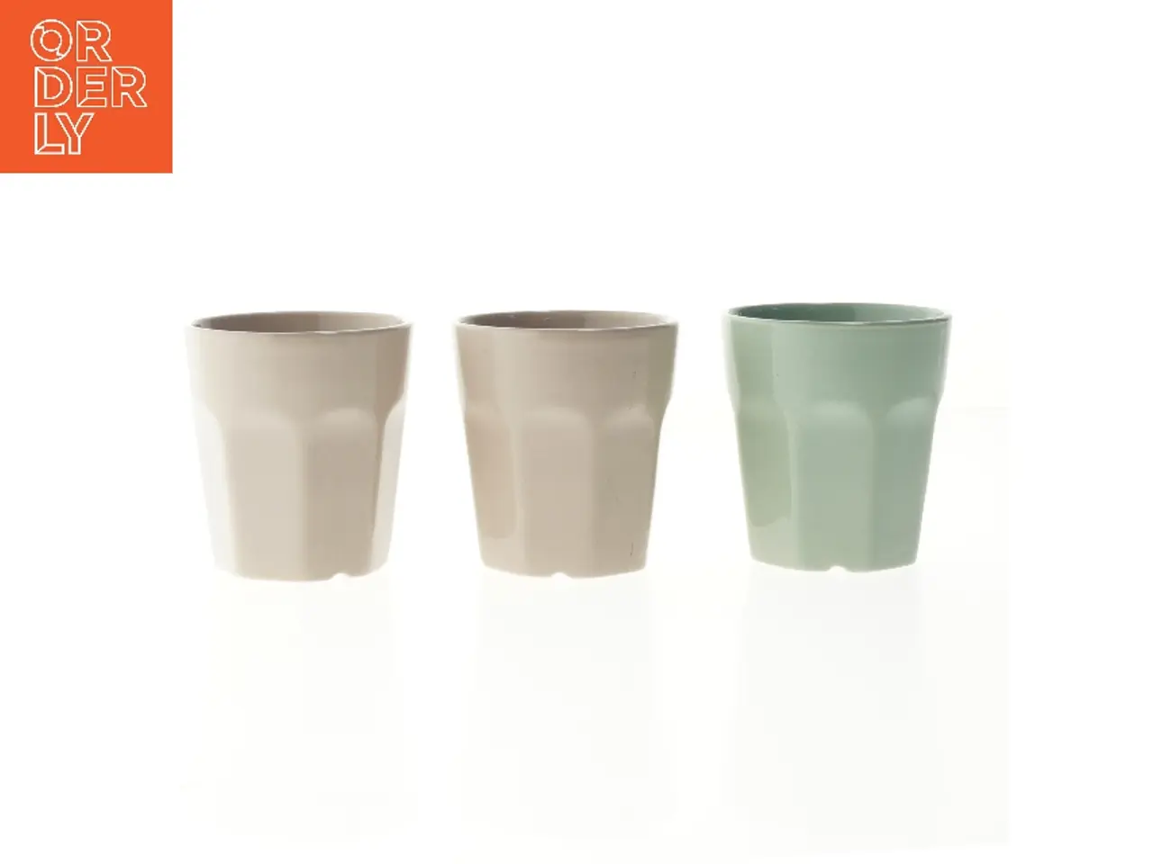 Billede 1 - Sæt med tre kopper (str. Ø 8,5 cm)