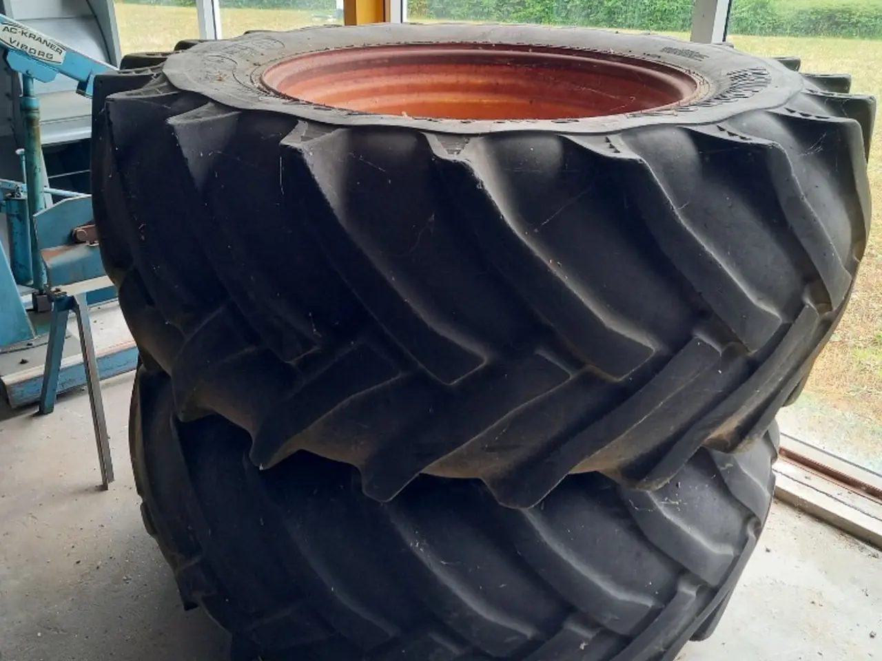 Billede 2 - Traktor JD / Trelleborg Twin 710/65 R38 Kpl. Hjul. Ø230 nav.